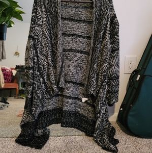 Cardigan sweater Qed London